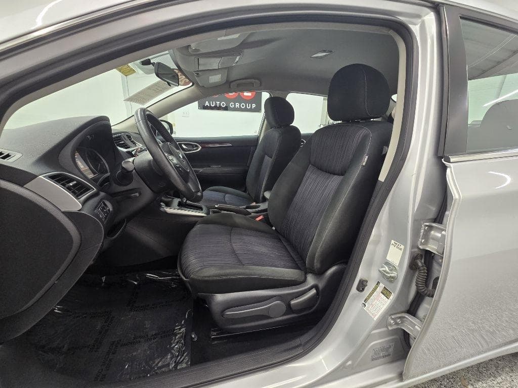 2019 NISSAN Sentra - Image 9