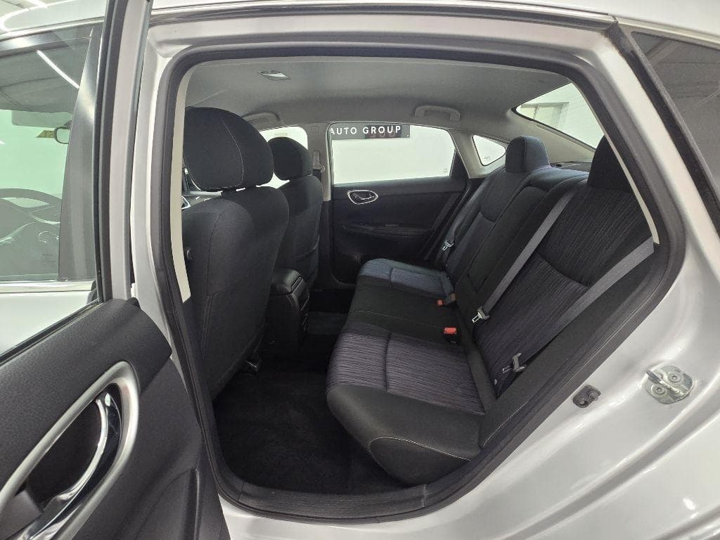 2019 NISSAN Sentra - Image 11