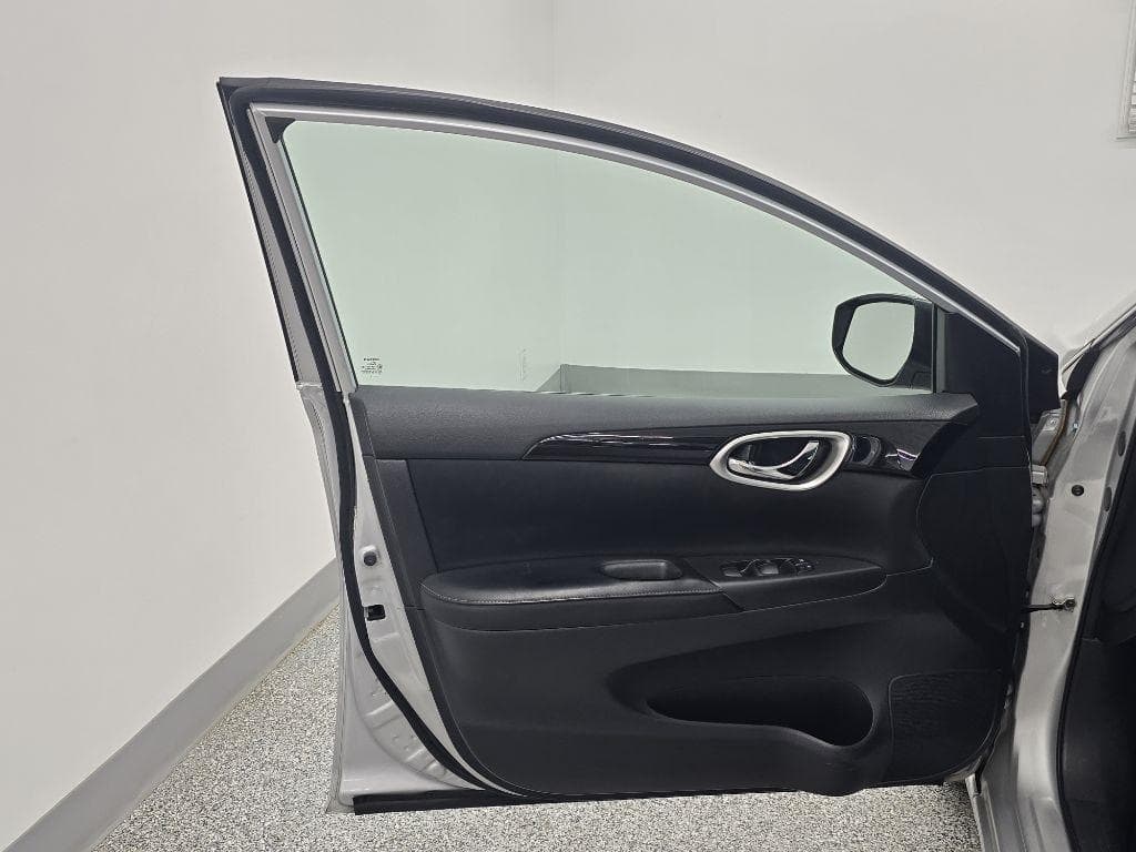 2019 NISSAN Sentra - Image 23