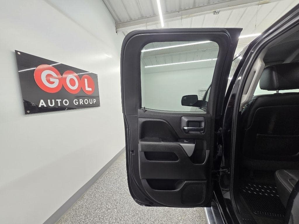 2015 CHEVROLET Silverado - Image 24