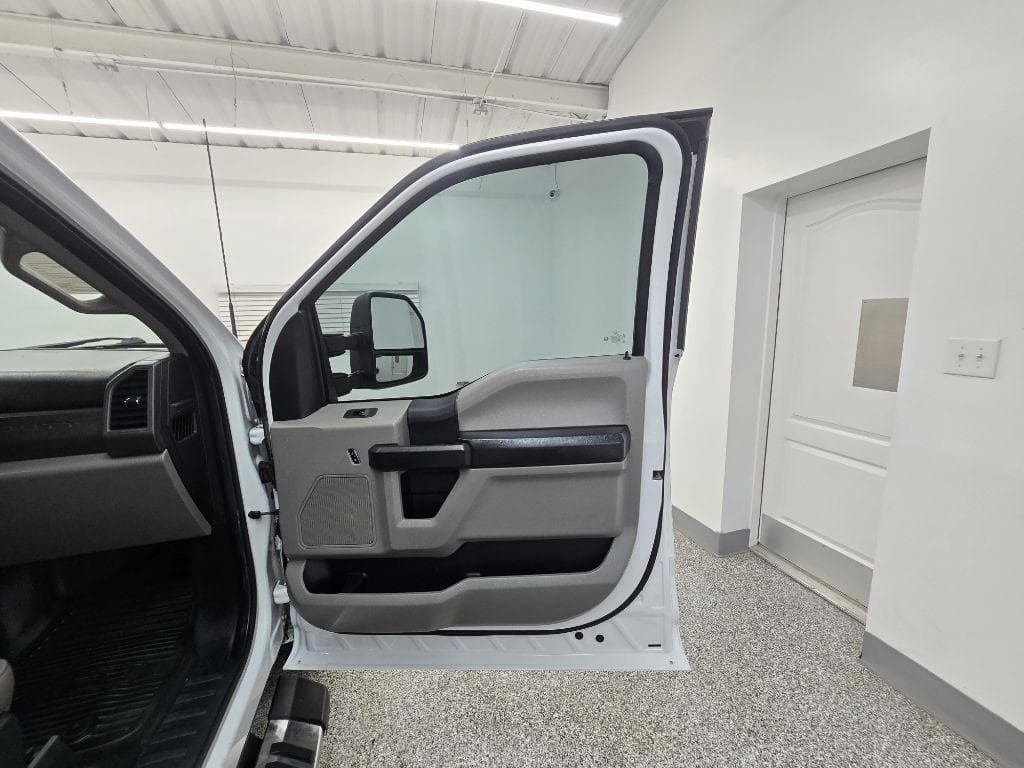 2021 FORD F-250 - Image 25