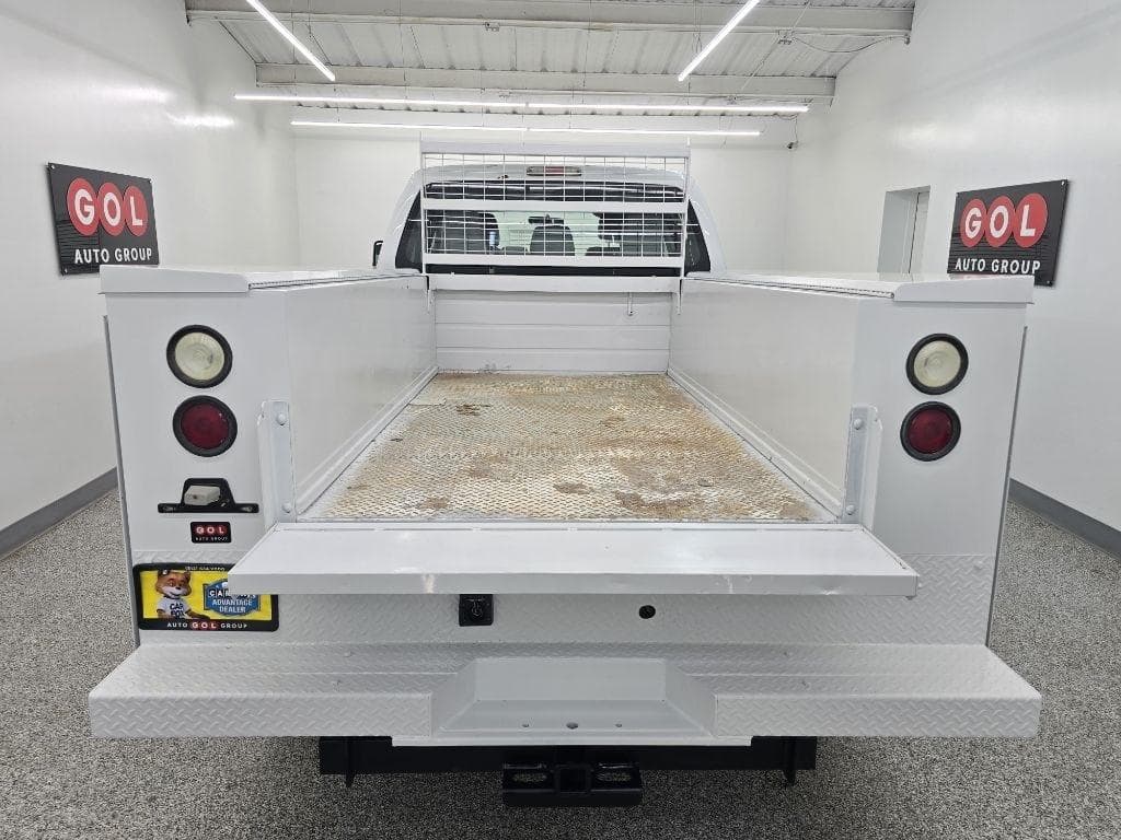 2011 FORD F-350 - Image 4