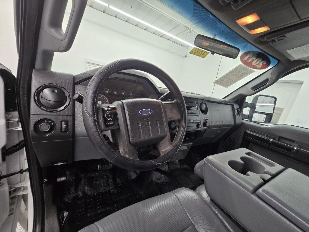 2011 FORD F-350 - Image 10