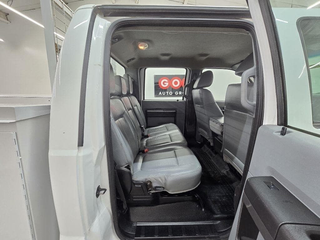 2011 FORD F-350 - Image 15