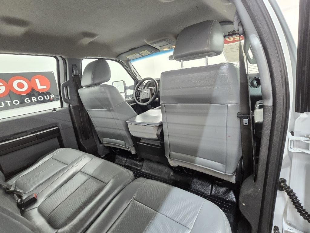 2011 FORD F-350 - Image 18