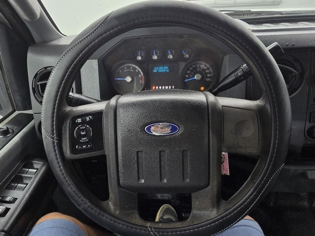 2011 FORD F-350 - Image 20