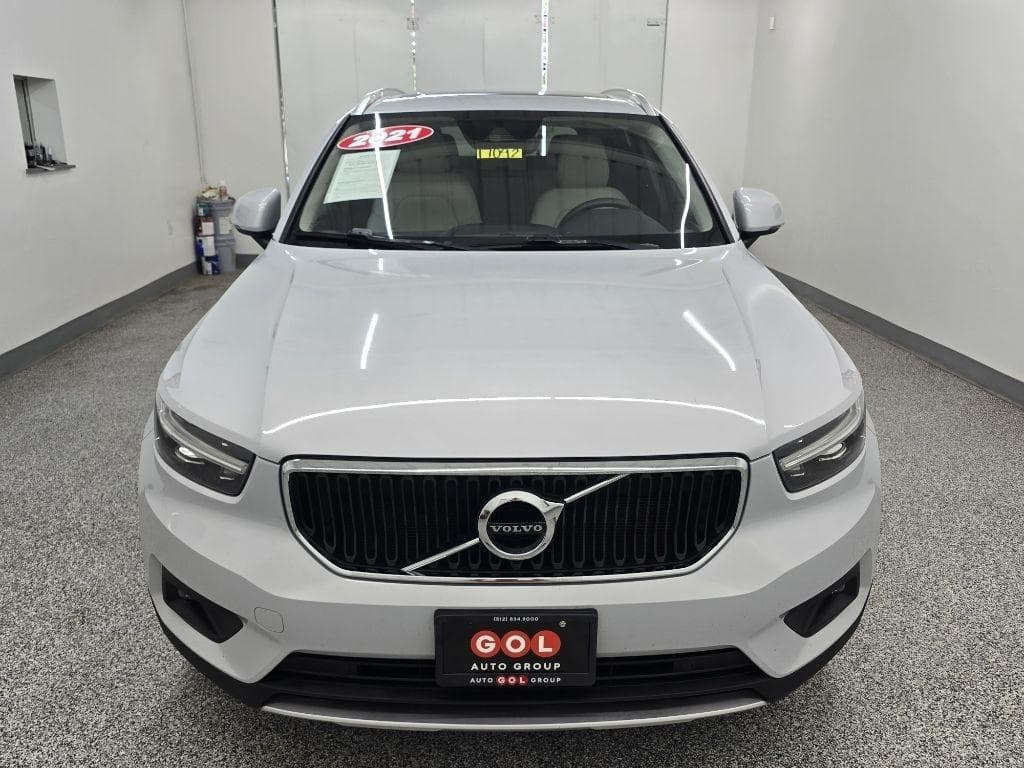 2021 VOLVO XC40 - Image 1