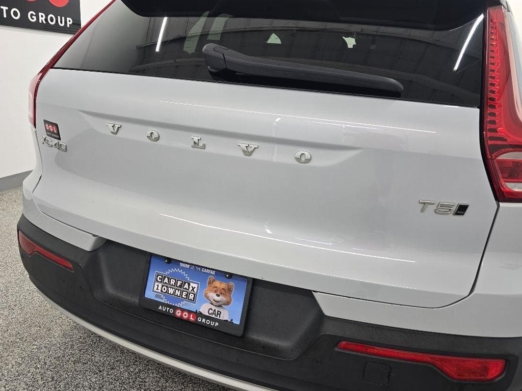 2021 VOLVO XC40 - Image 6