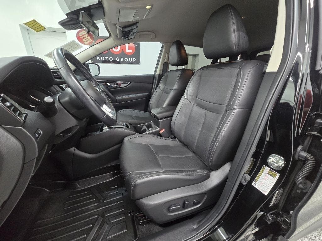 2019 NISSAN Rogue - Image 8