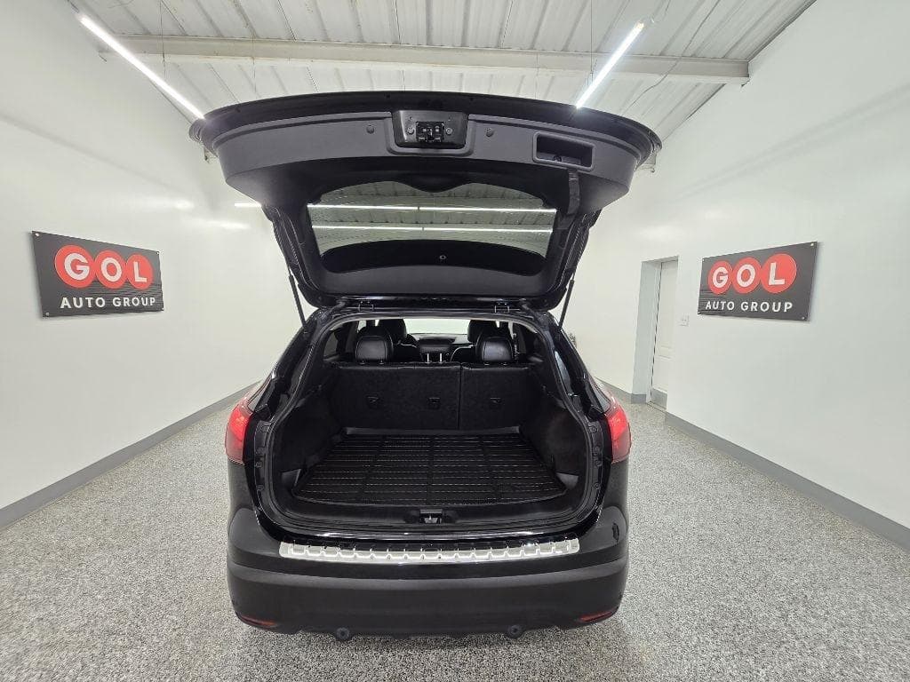 2019 NISSAN Rogue - Image 14