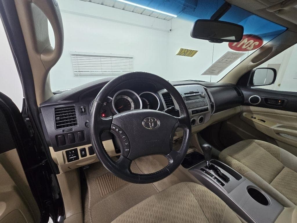 2011 TOYOTA Tacoma - Image 10