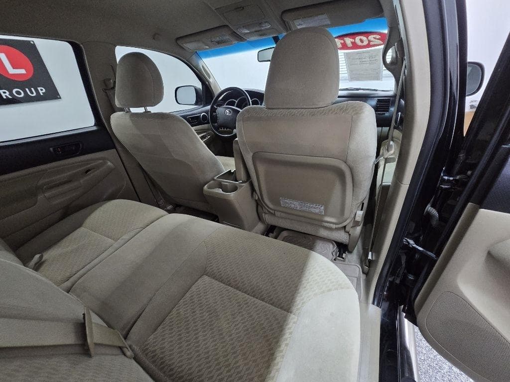 2011 TOYOTA Tacoma - Image 16