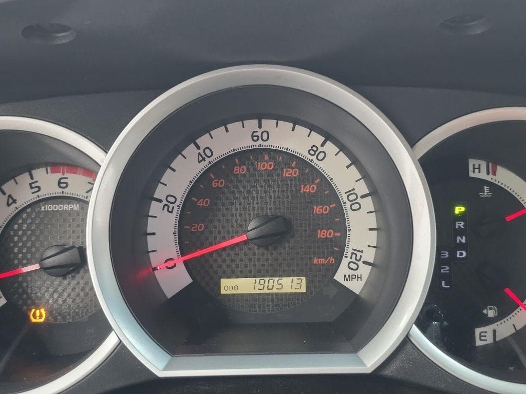 2011 TOYOTA Tacoma - Image 19