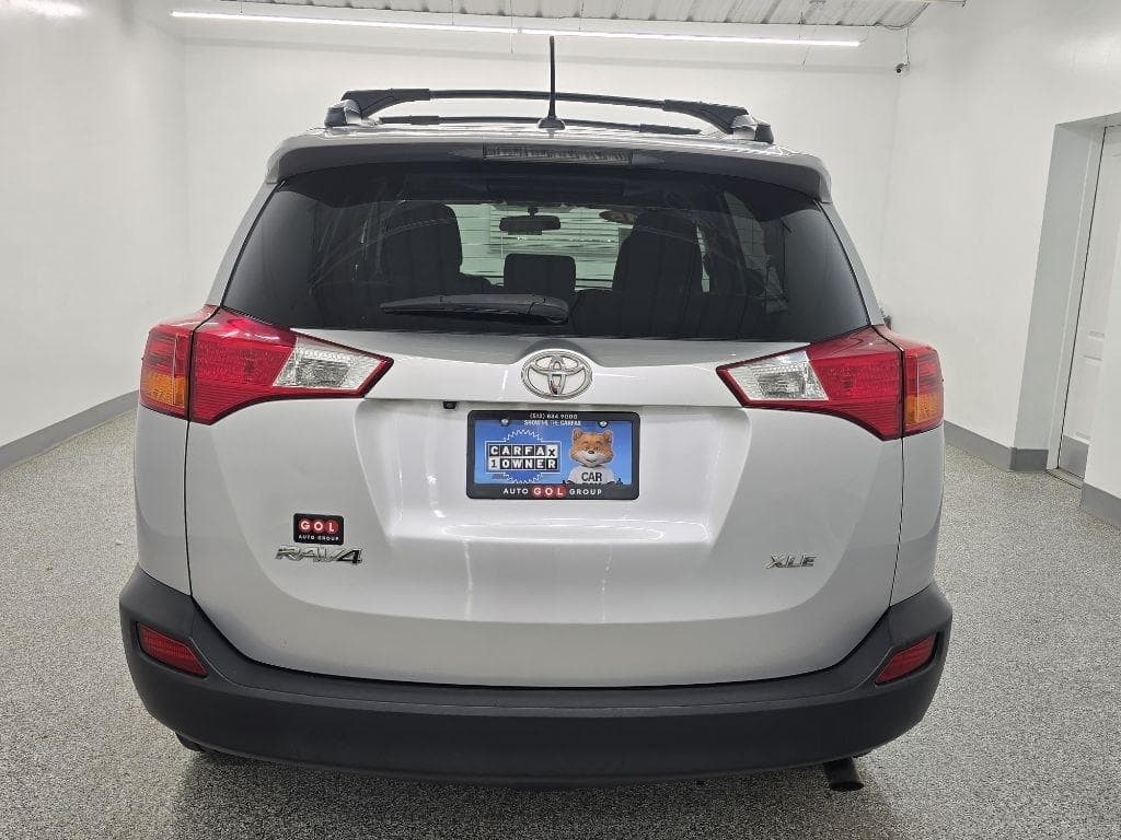 2015 TOYOTA RAV4 - Image 4