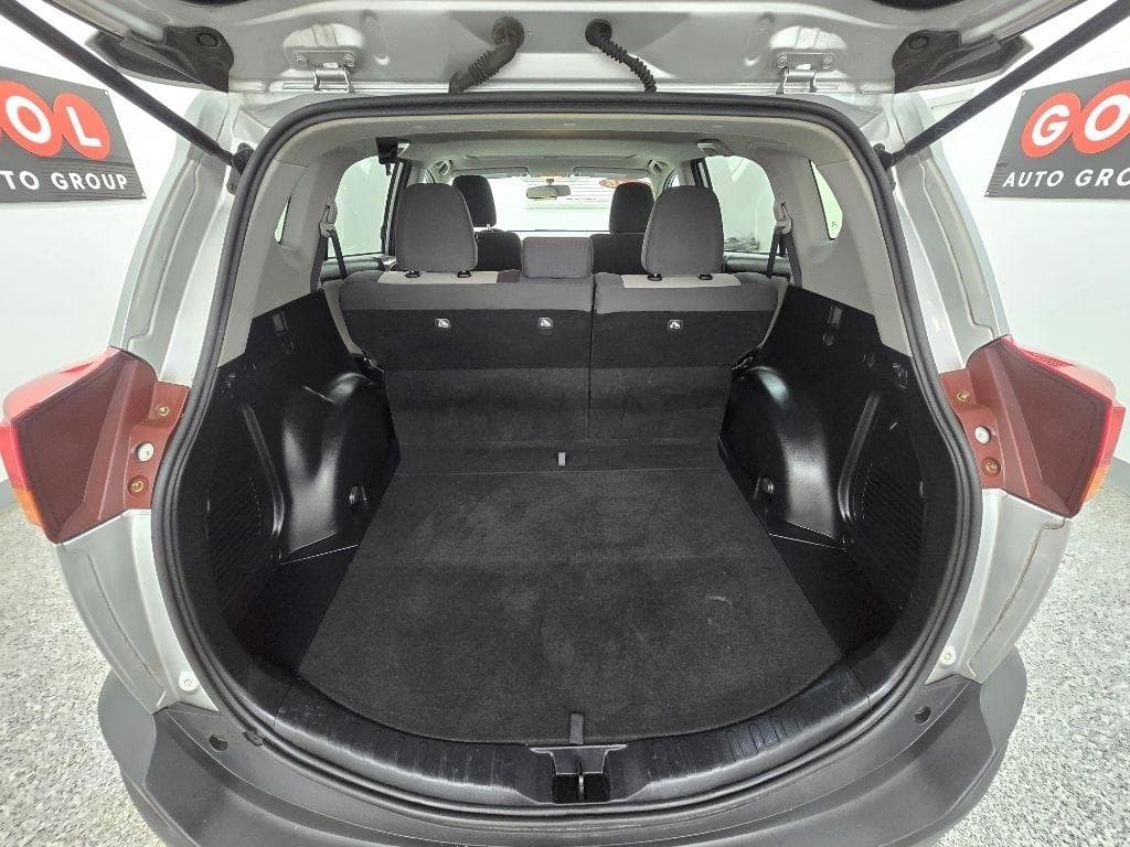 2015 TOYOTA RAV4 - Image 13