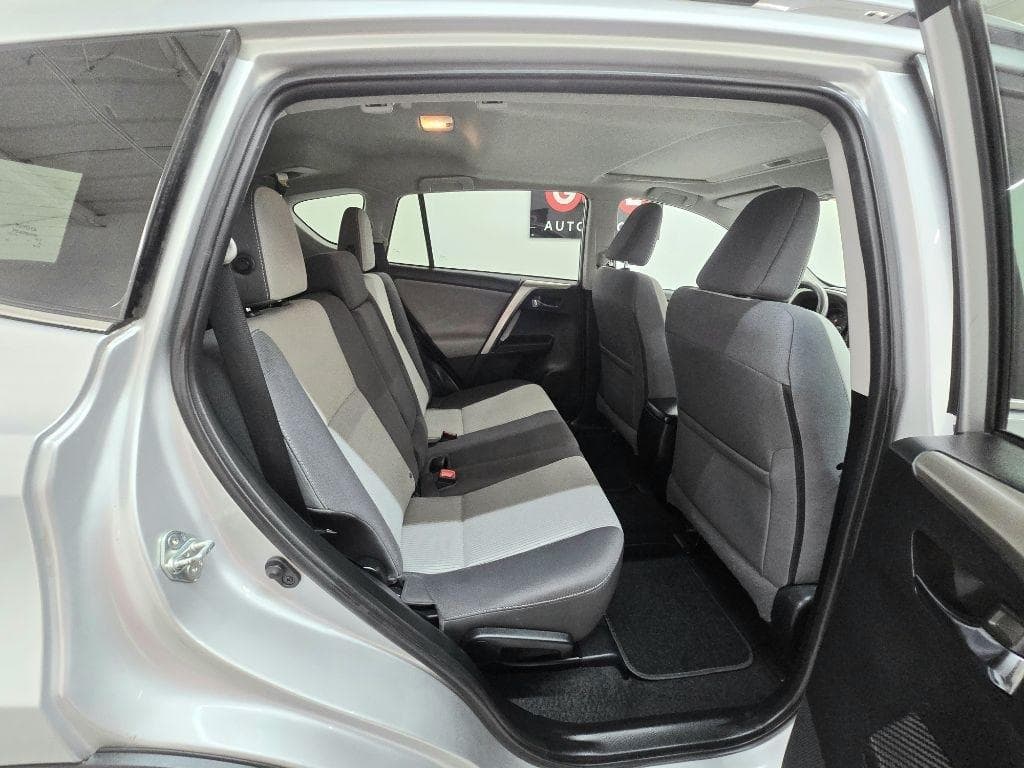 2015 TOYOTA RAV4 - Image 14