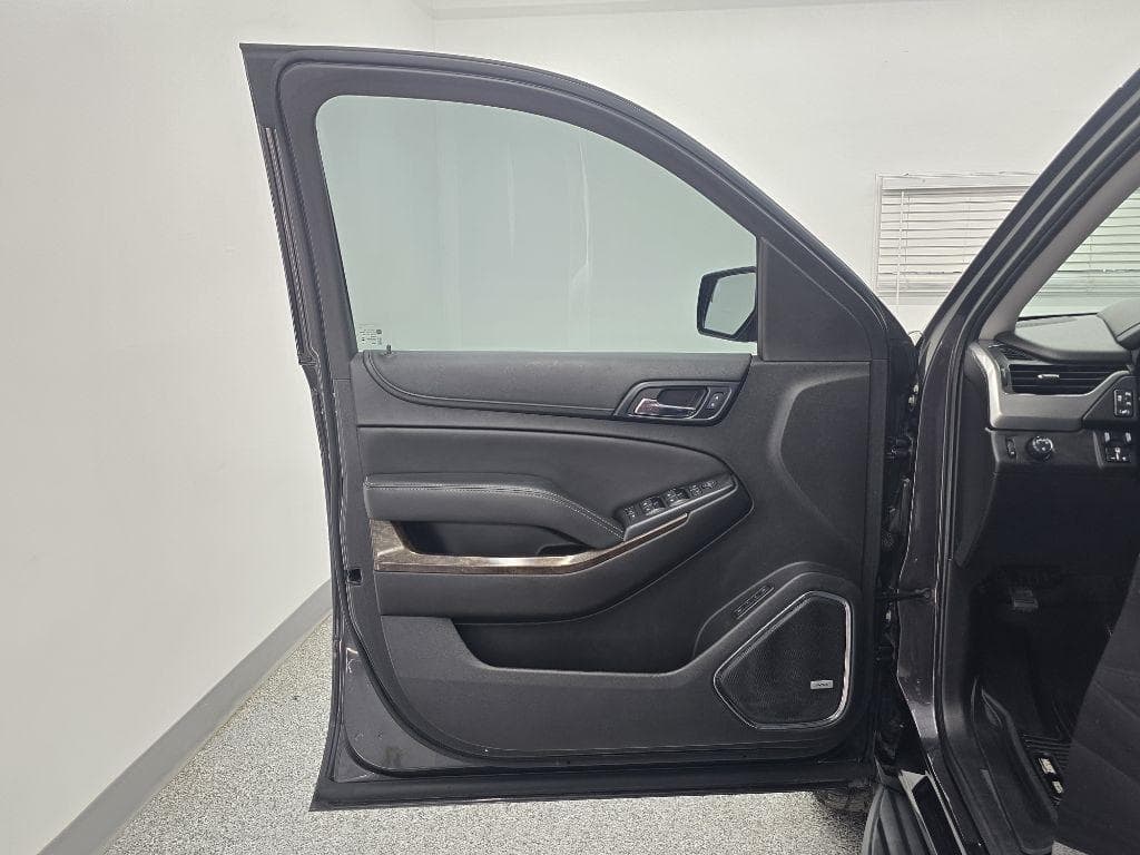 2017 CHEVROLET Tahoe - Image 24