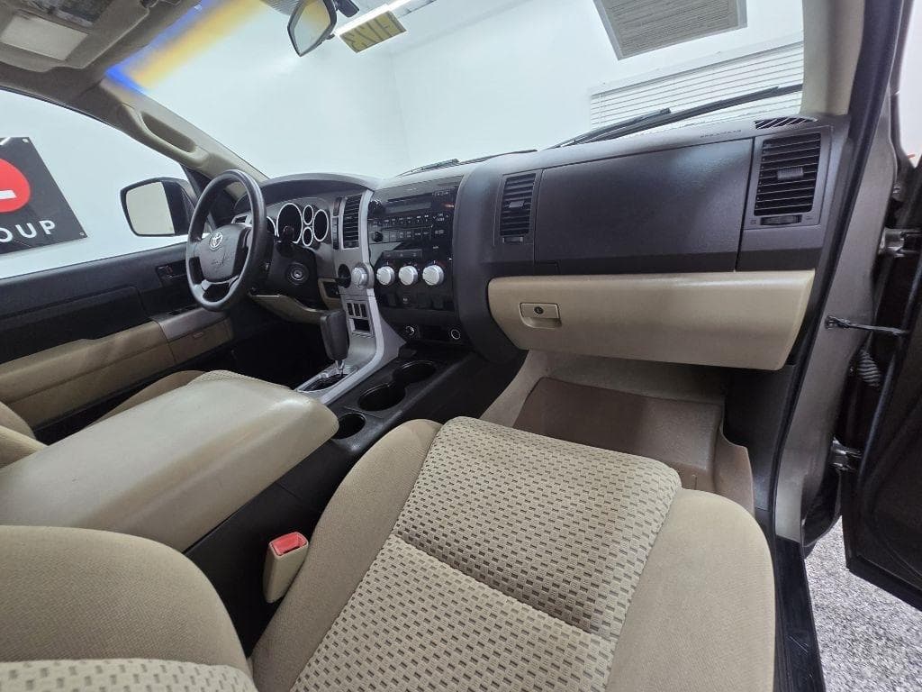 2008 TOYOTA Tundra - Image 21