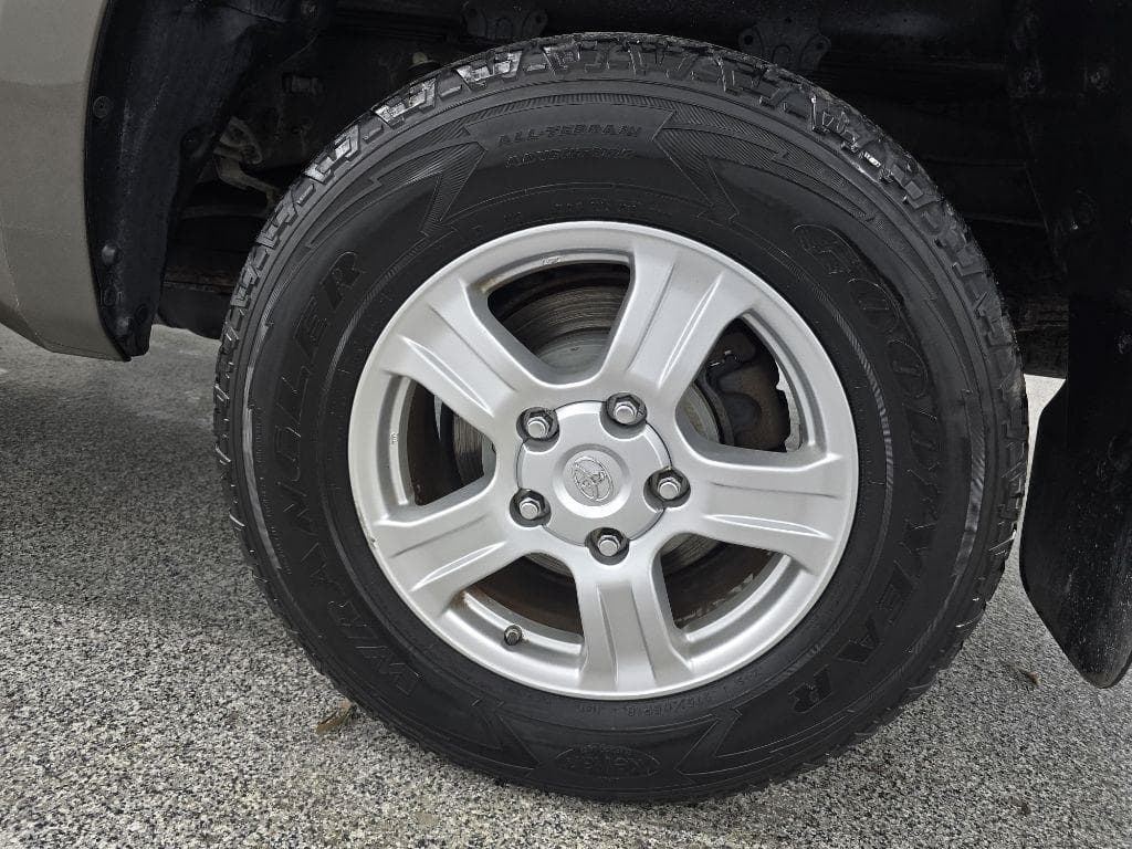 2008 TOYOTA Tundra - Image 29