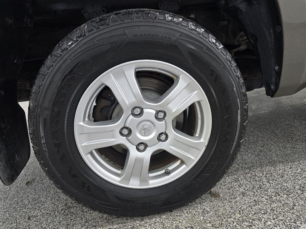 2008 TOYOTA Tundra - Image 31