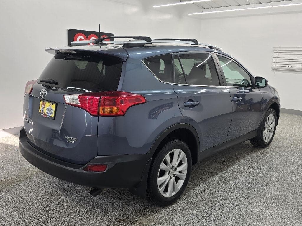 2013 TOYOTA RAV4 - Image 5