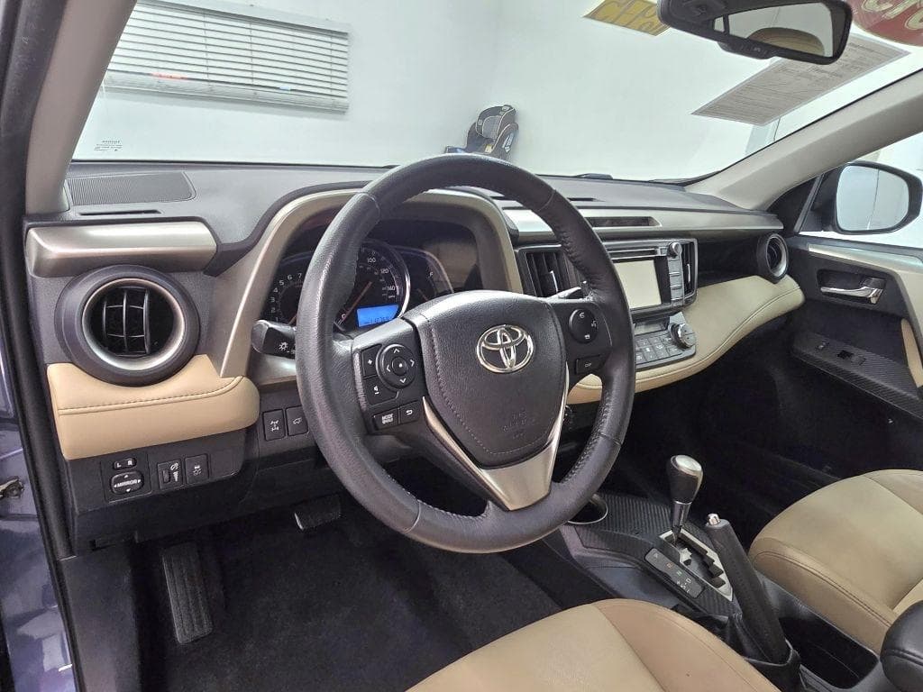 2013 TOYOTA RAV4 - Image 9