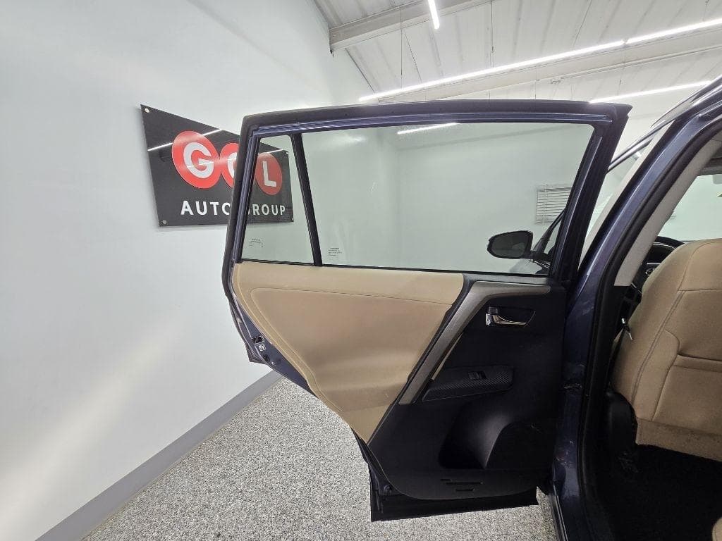 2013 TOYOTA RAV4 - Image 27