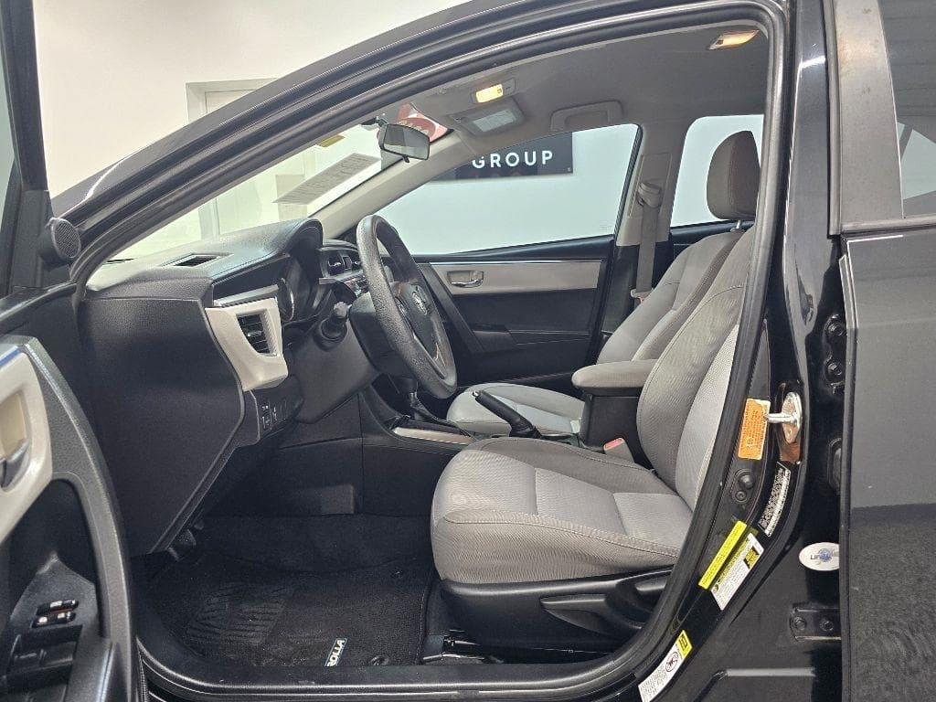 2016 TOYOTA Corolla - Image 8