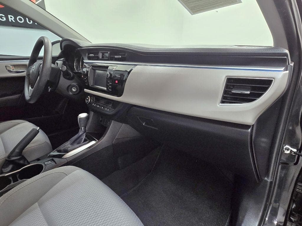 2016 TOYOTA Corolla - Image 19