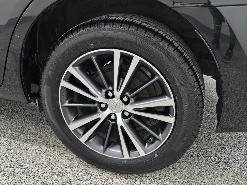 2016 TOYOTA Corolla - Image 29