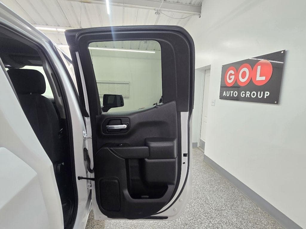 2020 GMC Sierra - Image 32