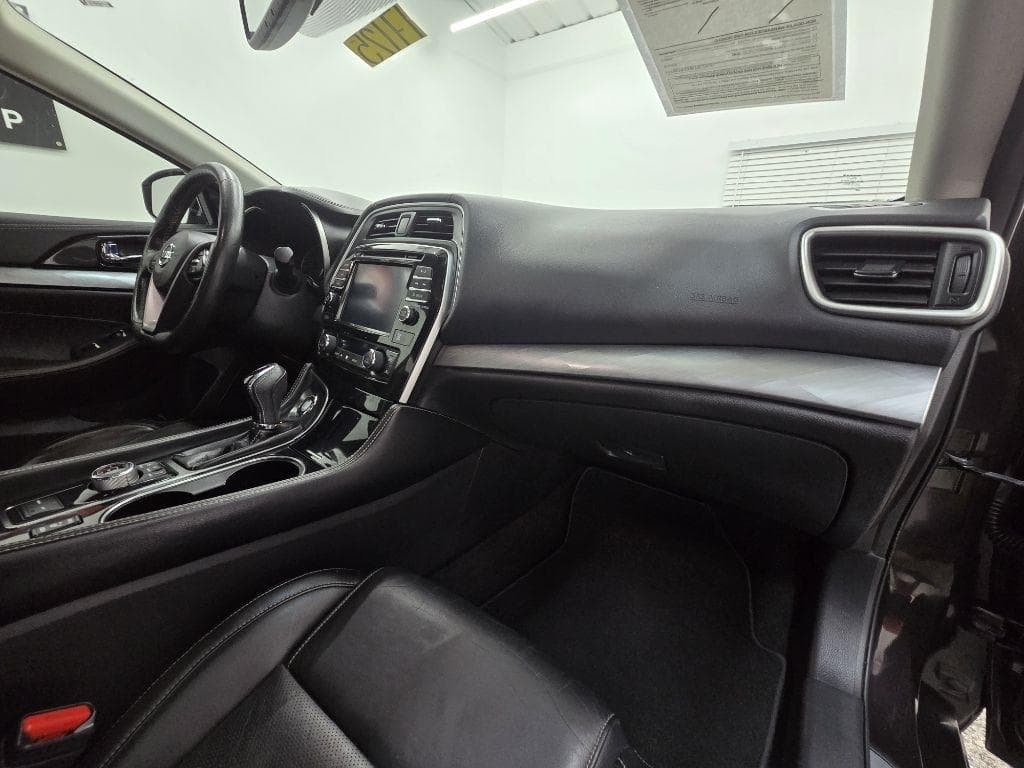 2016 NISSAN Maxima - Image 19