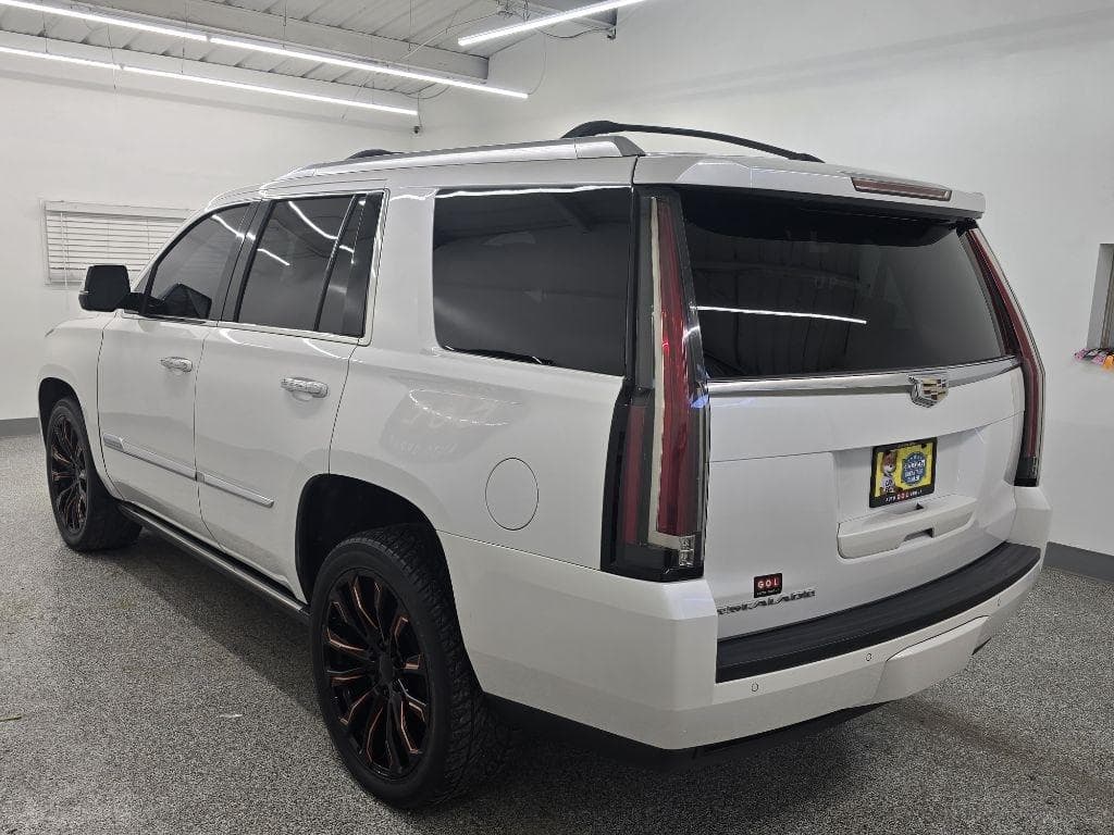 2016 CADILLAC Escalade - Image 3