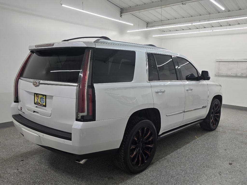 2016 CADILLAC Escalade - Image 5