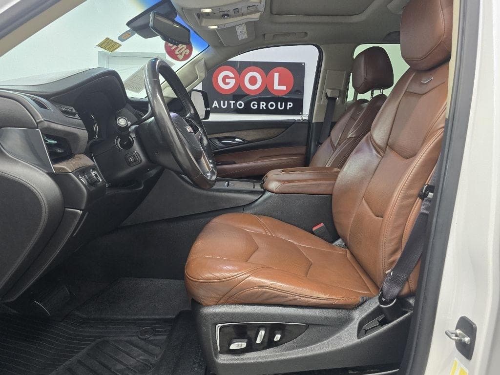 2016 CADILLAC Escalade - Image 9