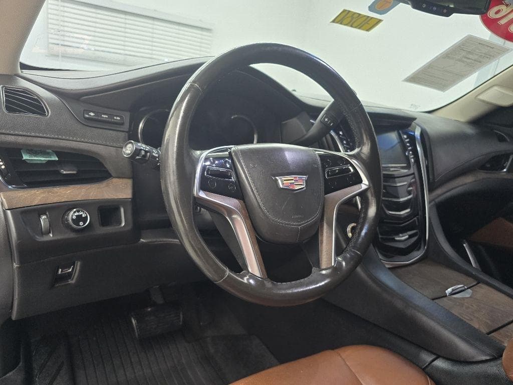 2016 CADILLAC Escalade - Image 10