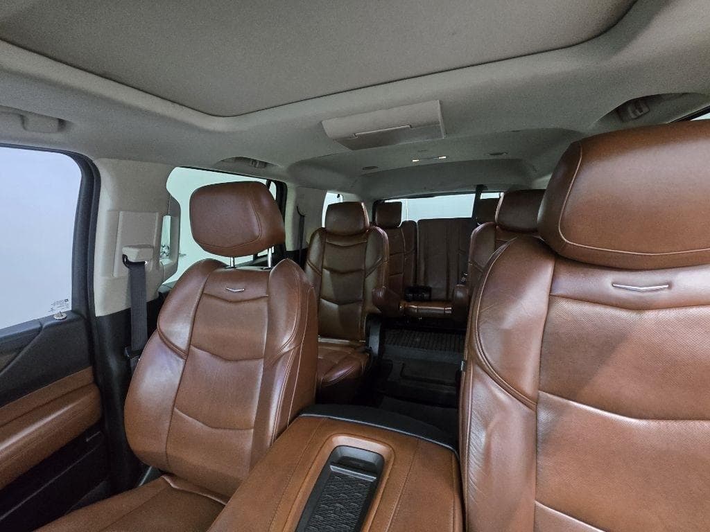 2016 CADILLAC Escalade - Image 14