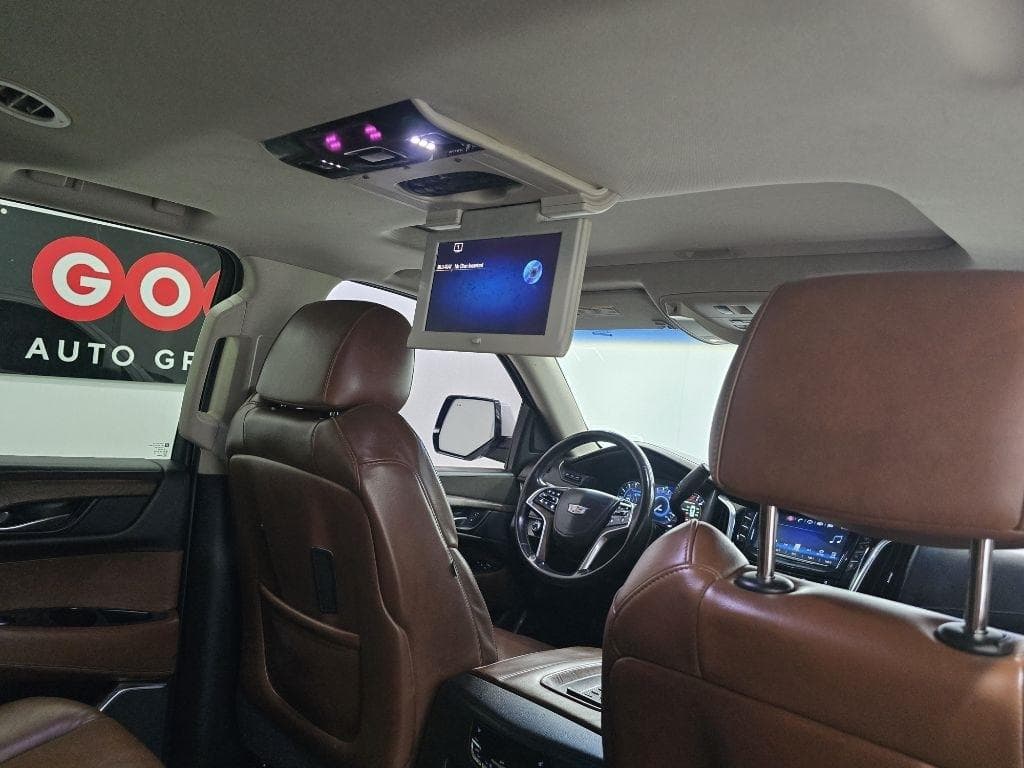 2016 CADILLAC Escalade - Image 15