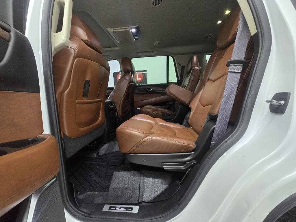 2016 CADILLAC Escalade - Image 20
