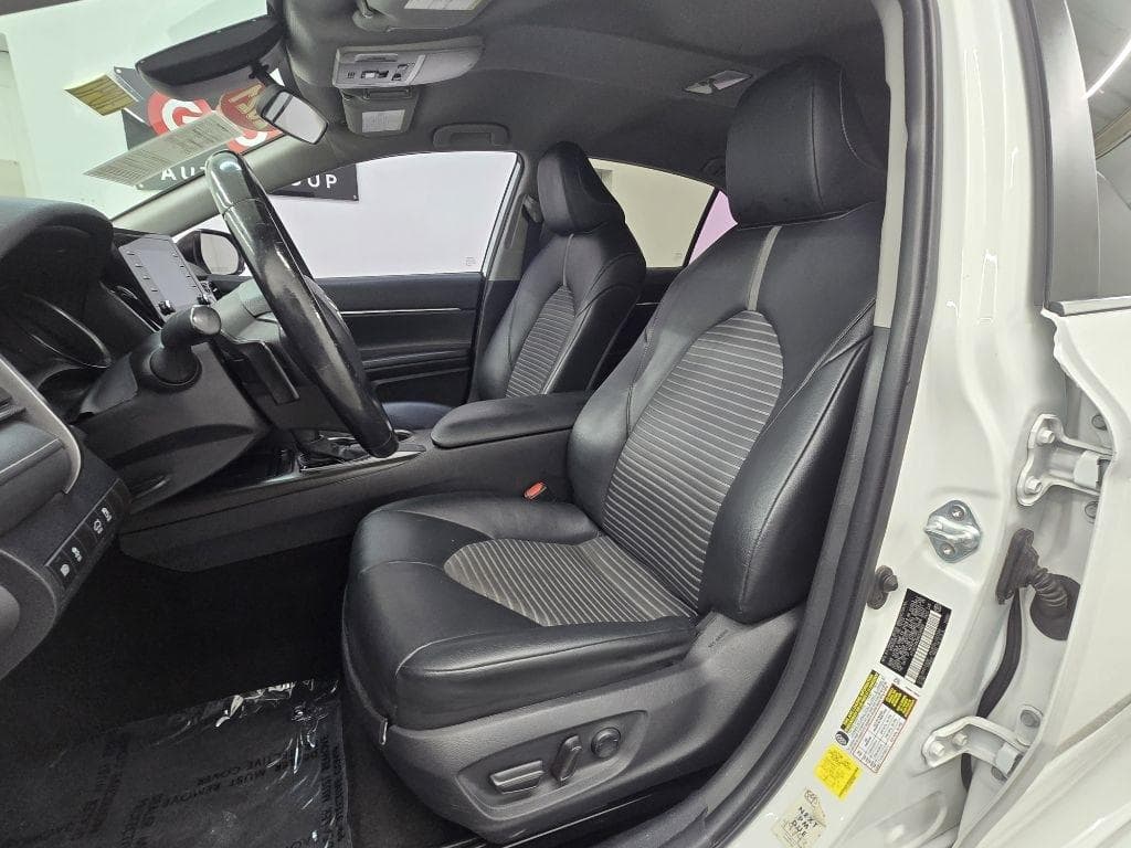 2021 TOYOTA Camry - Image 9