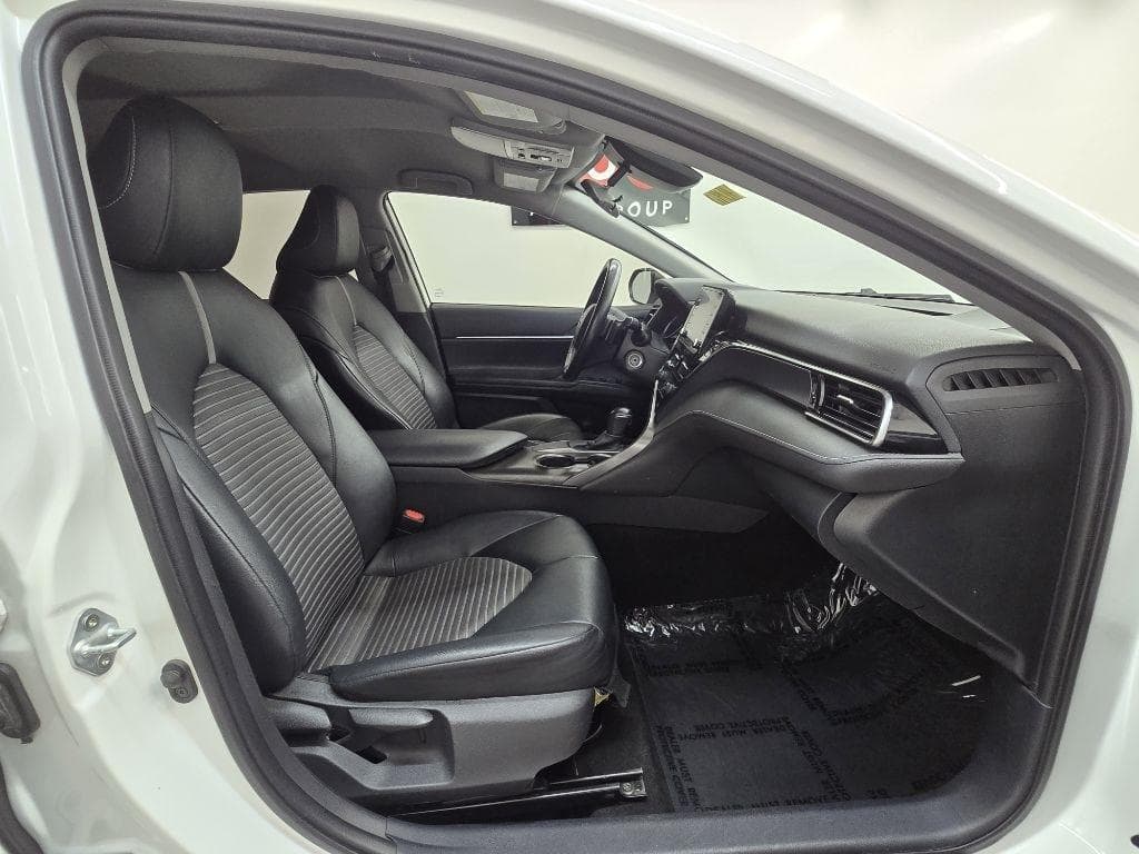 2021 TOYOTA Camry - Image 19