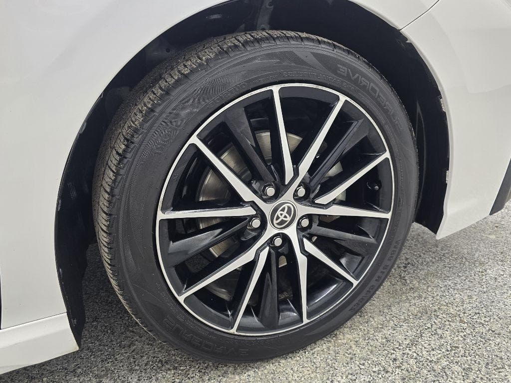 2021 TOYOTA Camry - Image 32