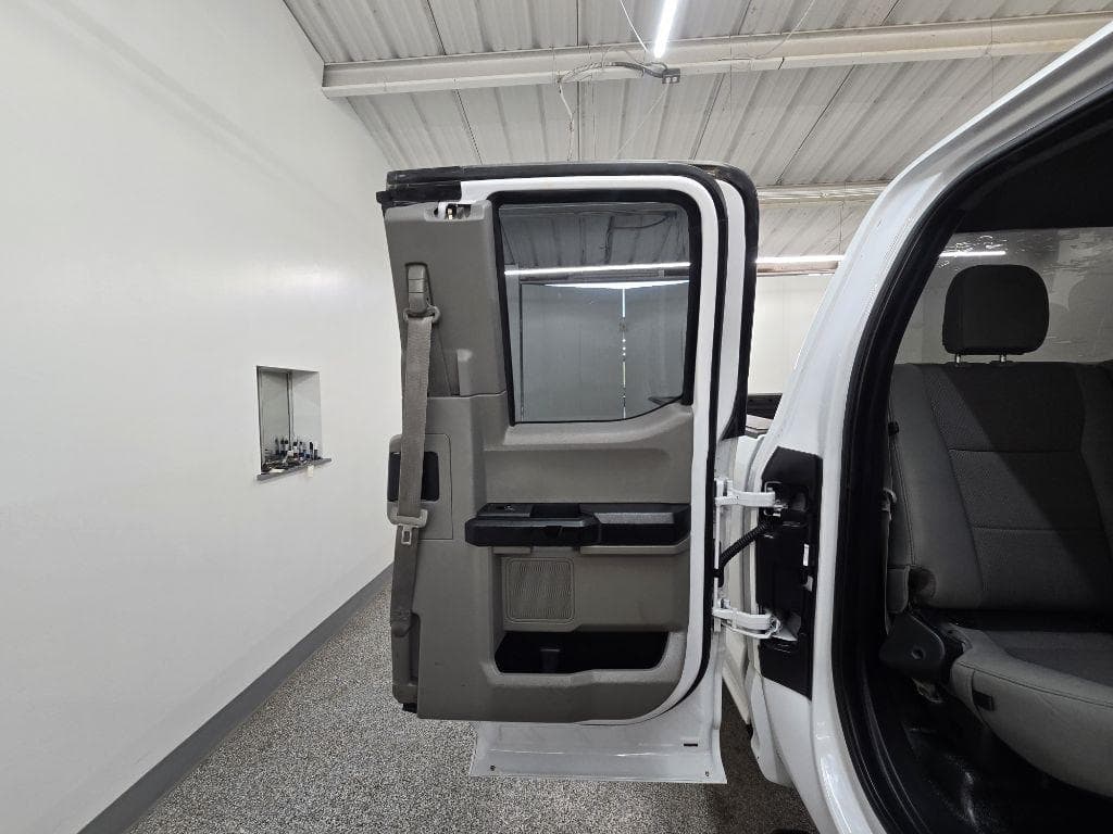 2019 FORD F-250 - Image 30