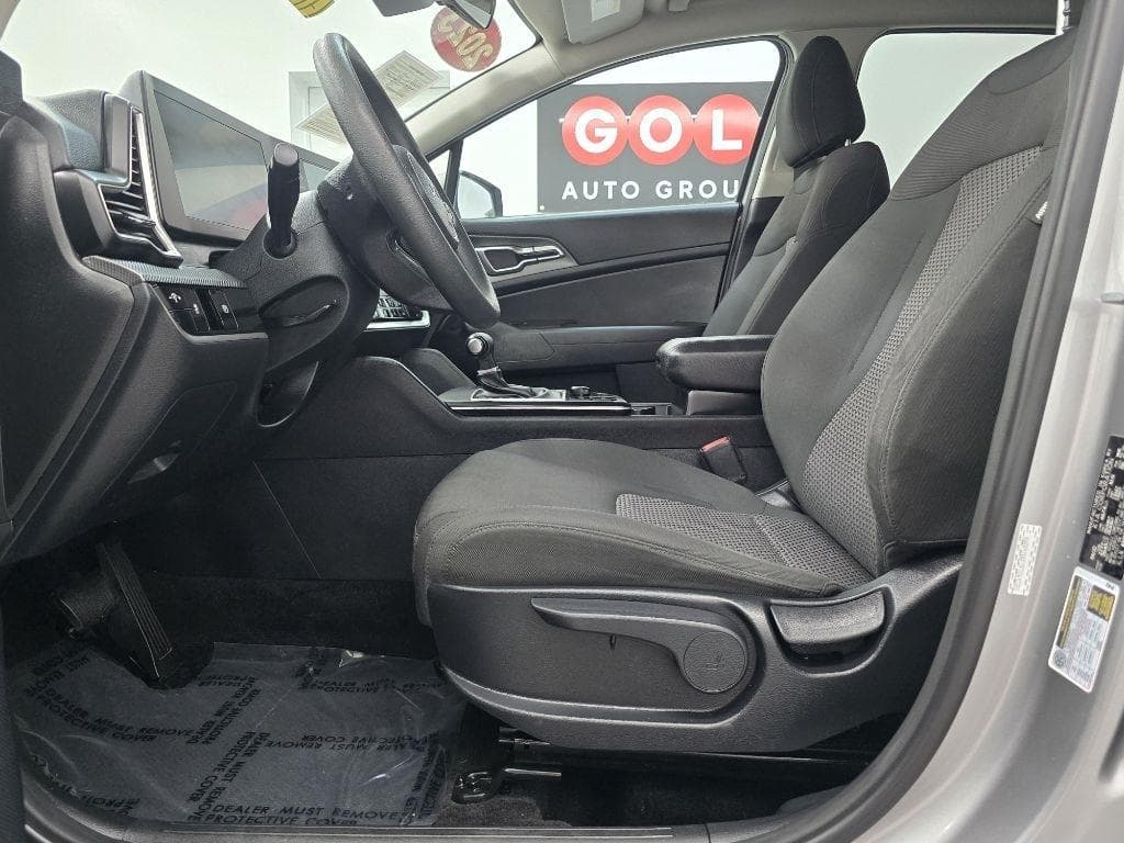 2023 KIA Sportage - Image 8