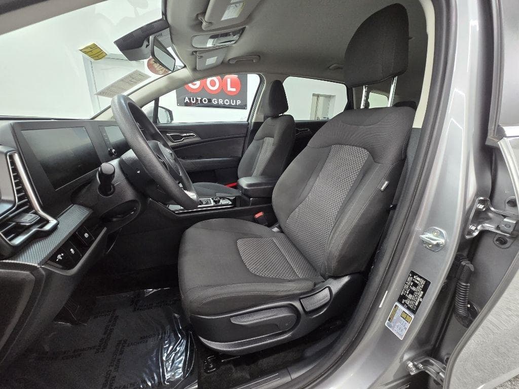 2023 KIA Sportage - Image 11