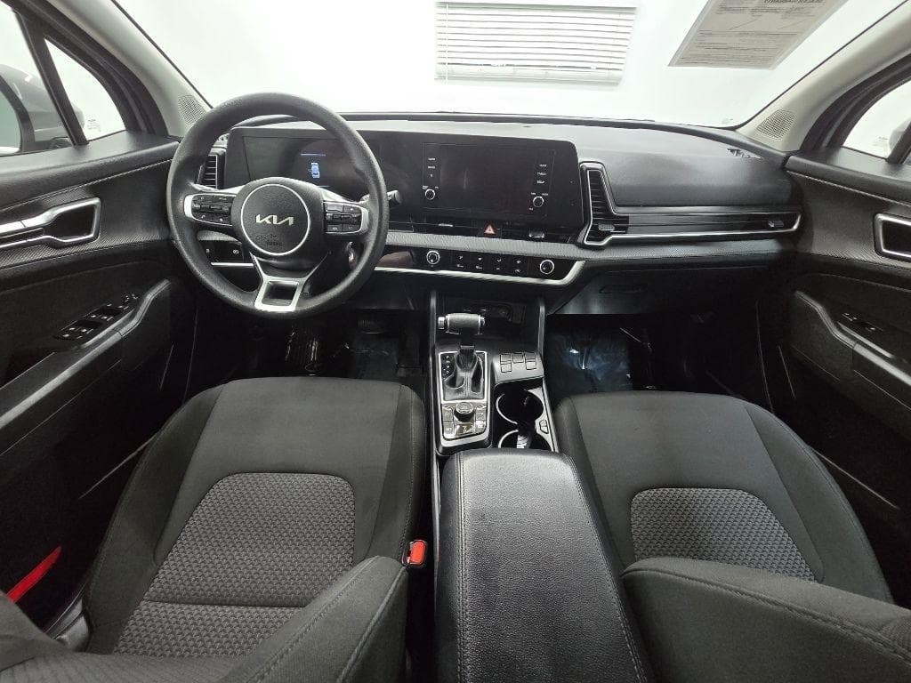2023 KIA Sportage - Image 12