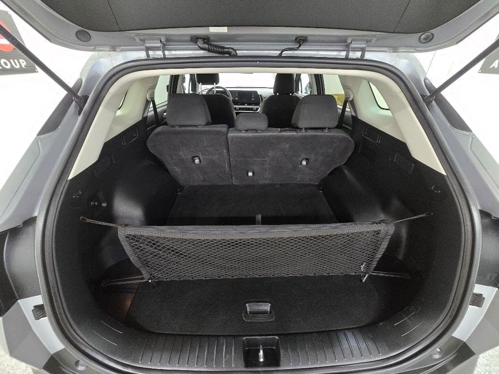 2023 KIA Sportage - Image 16