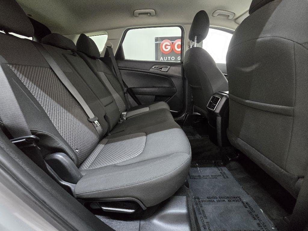 2023 KIA Sportage - Image 19