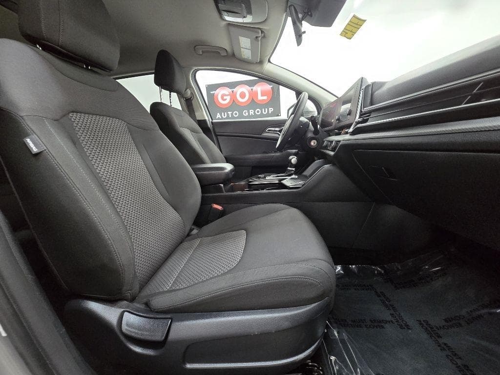 2023 KIA Sportage - Image 22