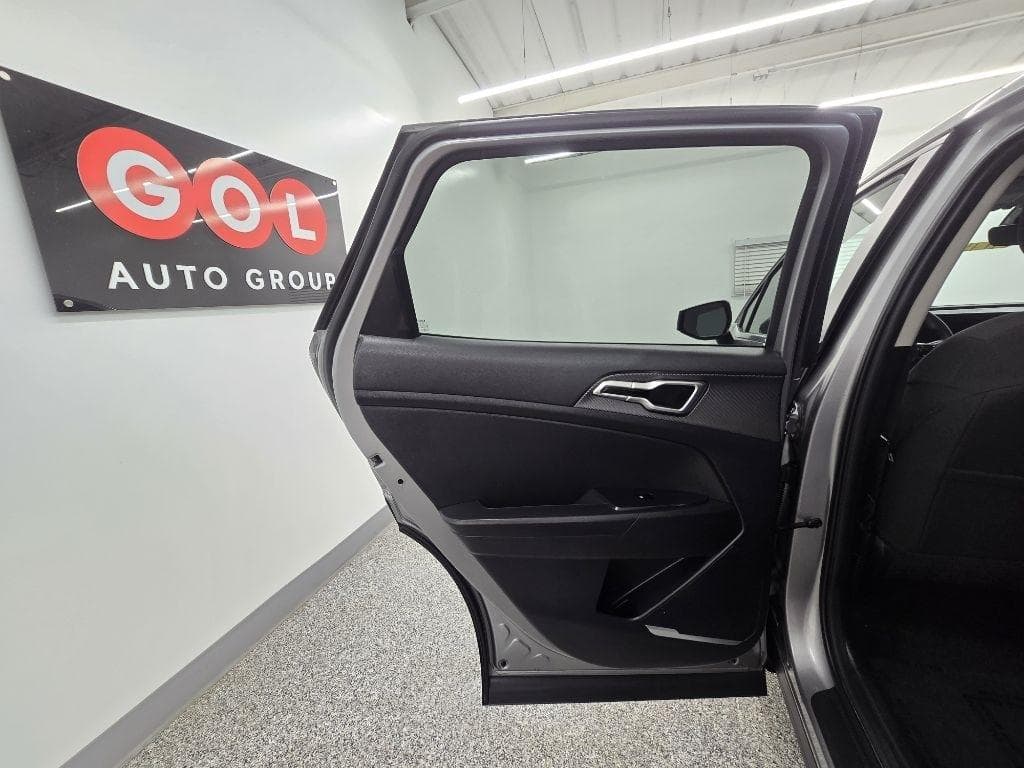 2023 KIA Sportage - Image 29